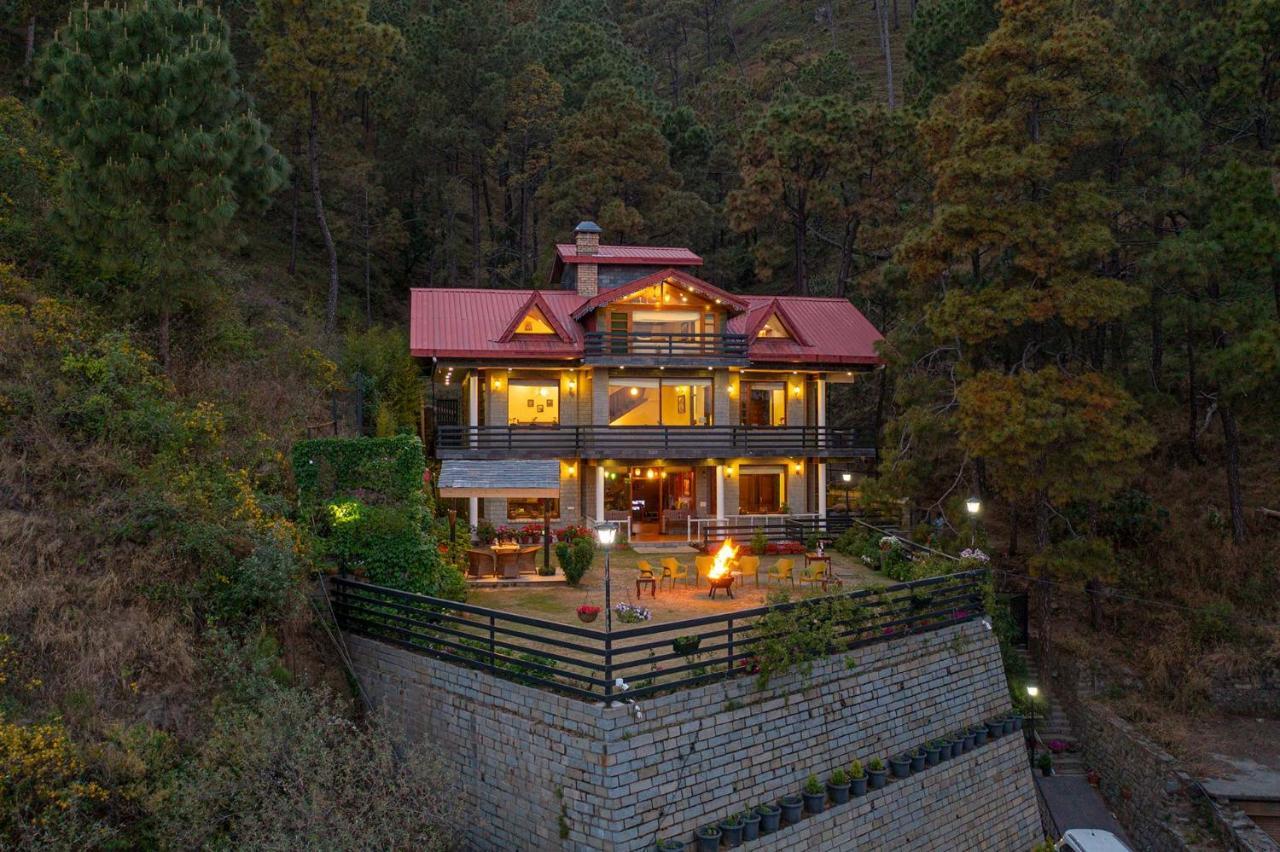 Stayvista At Floradale W Jacuzzi & Wood-Fire Pizza Kasauli Εξωτερικό φωτογραφία