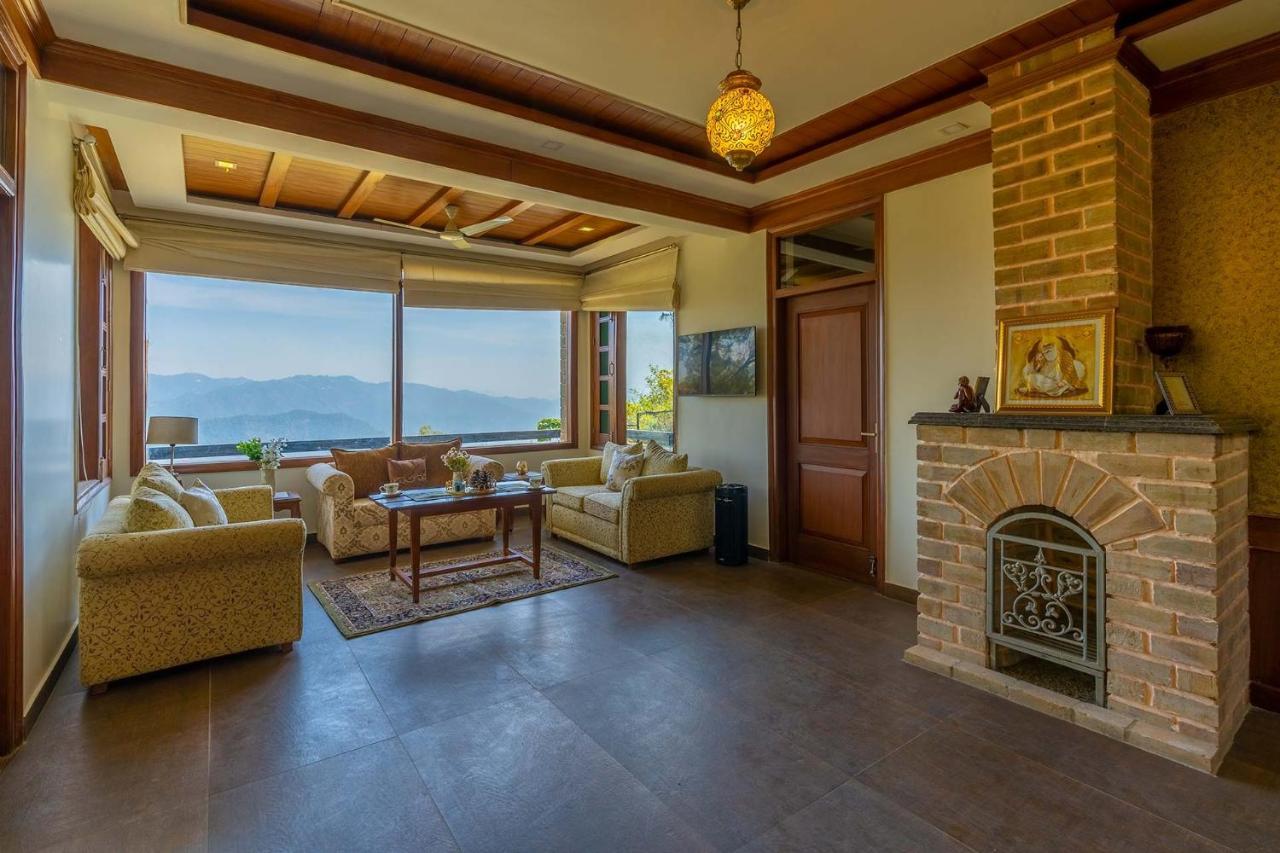 Stayvista At Floradale W Jacuzzi & Wood-Fire Pizza Kasauli Εξωτερικό φωτογραφία