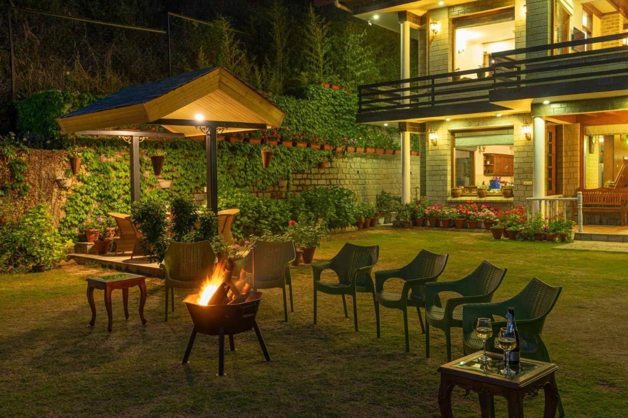 Stayvista At Floradale W Jacuzzi & Wood-Fire Pizza Kasauli Εξωτερικό φωτογραφία