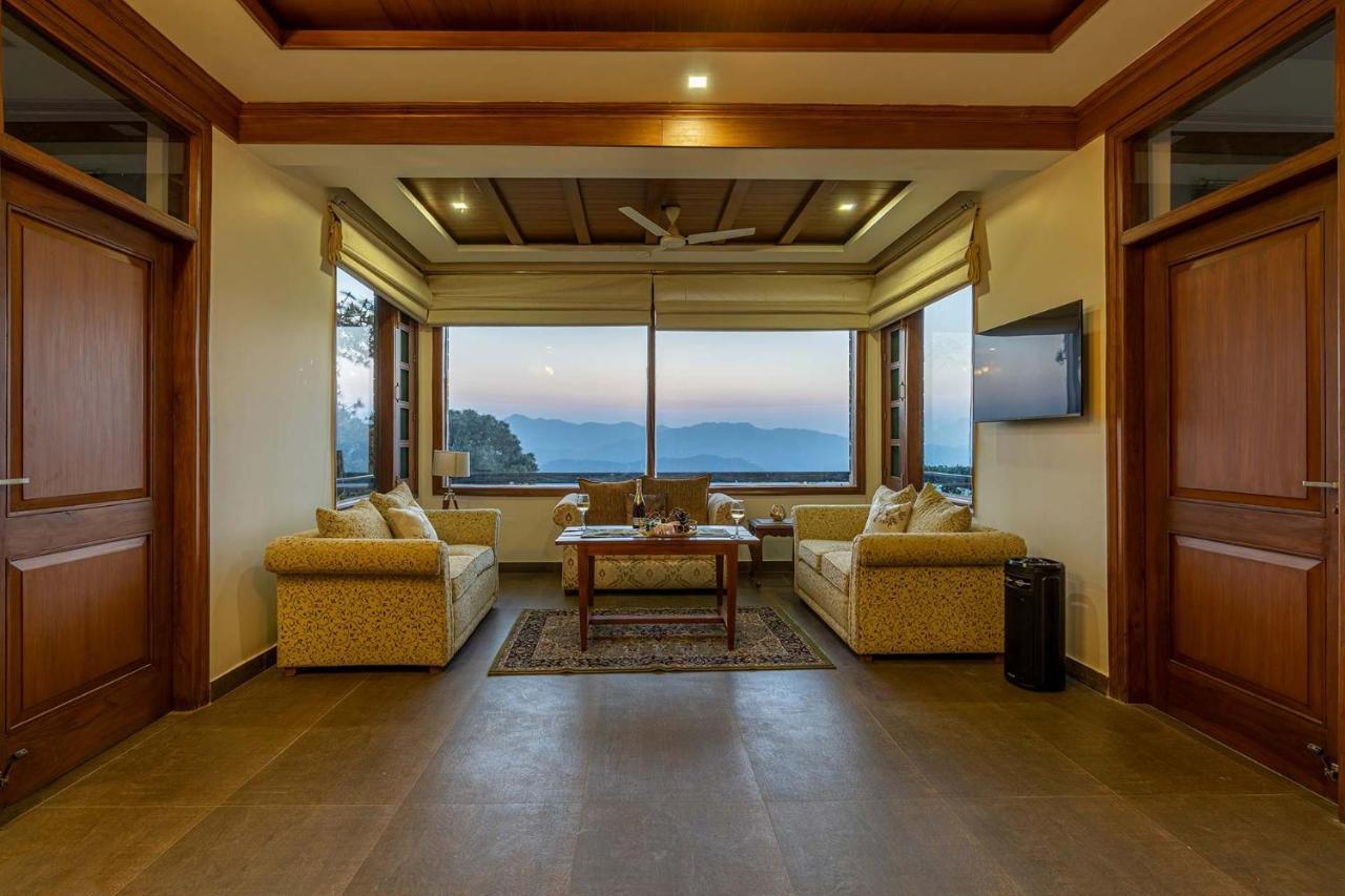 Stayvista At Floradale W Jacuzzi & Wood-Fire Pizza Kasauli Εξωτερικό φωτογραφία