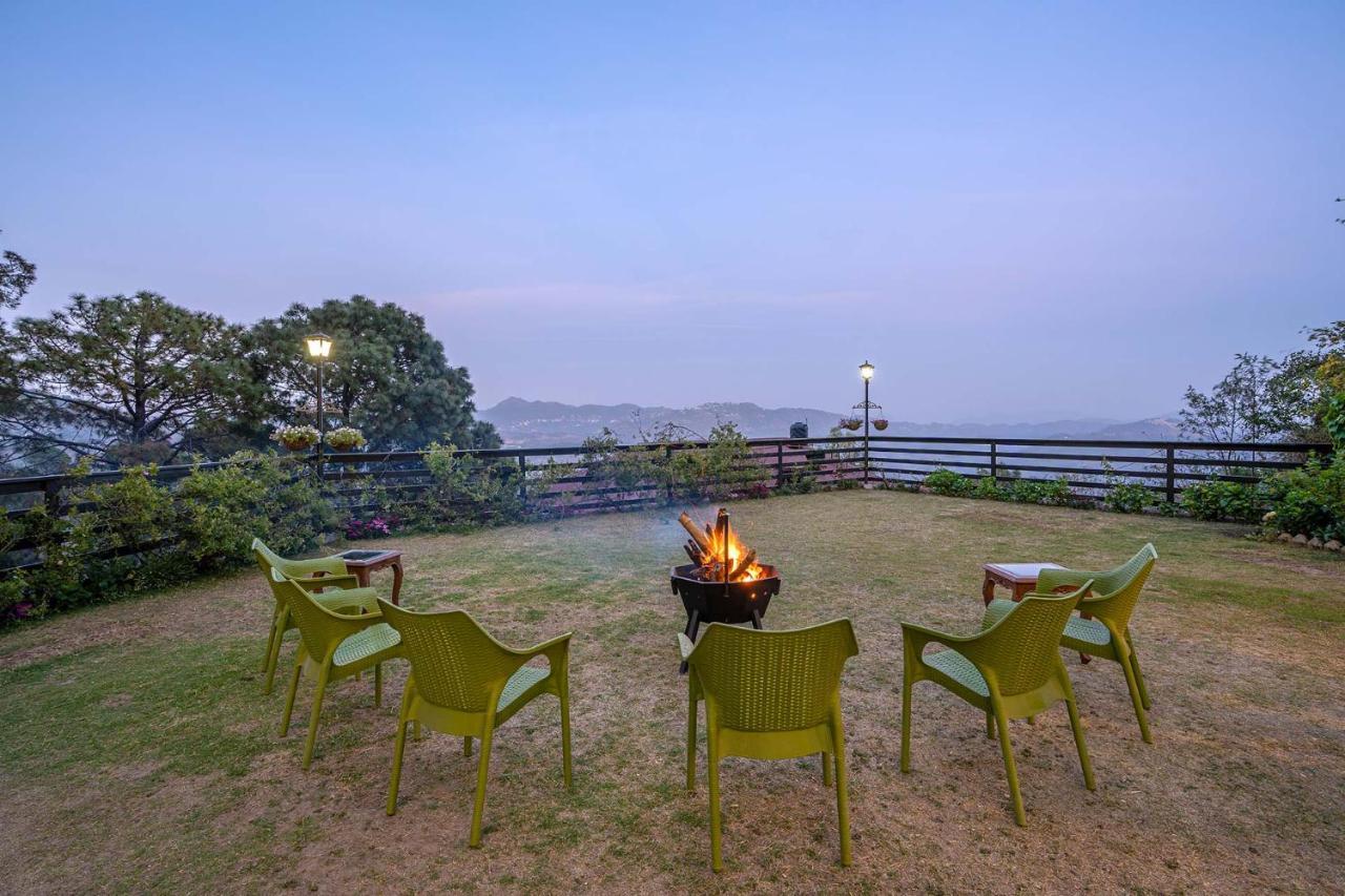 Stayvista At Floradale W Jacuzzi & Wood-Fire Pizza Kasauli Εξωτερικό φωτογραφία
