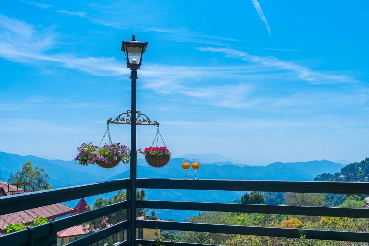 Stayvista At Floradale W Jacuzzi & Wood-Fire Pizza Kasauli Εξωτερικό φωτογραφία