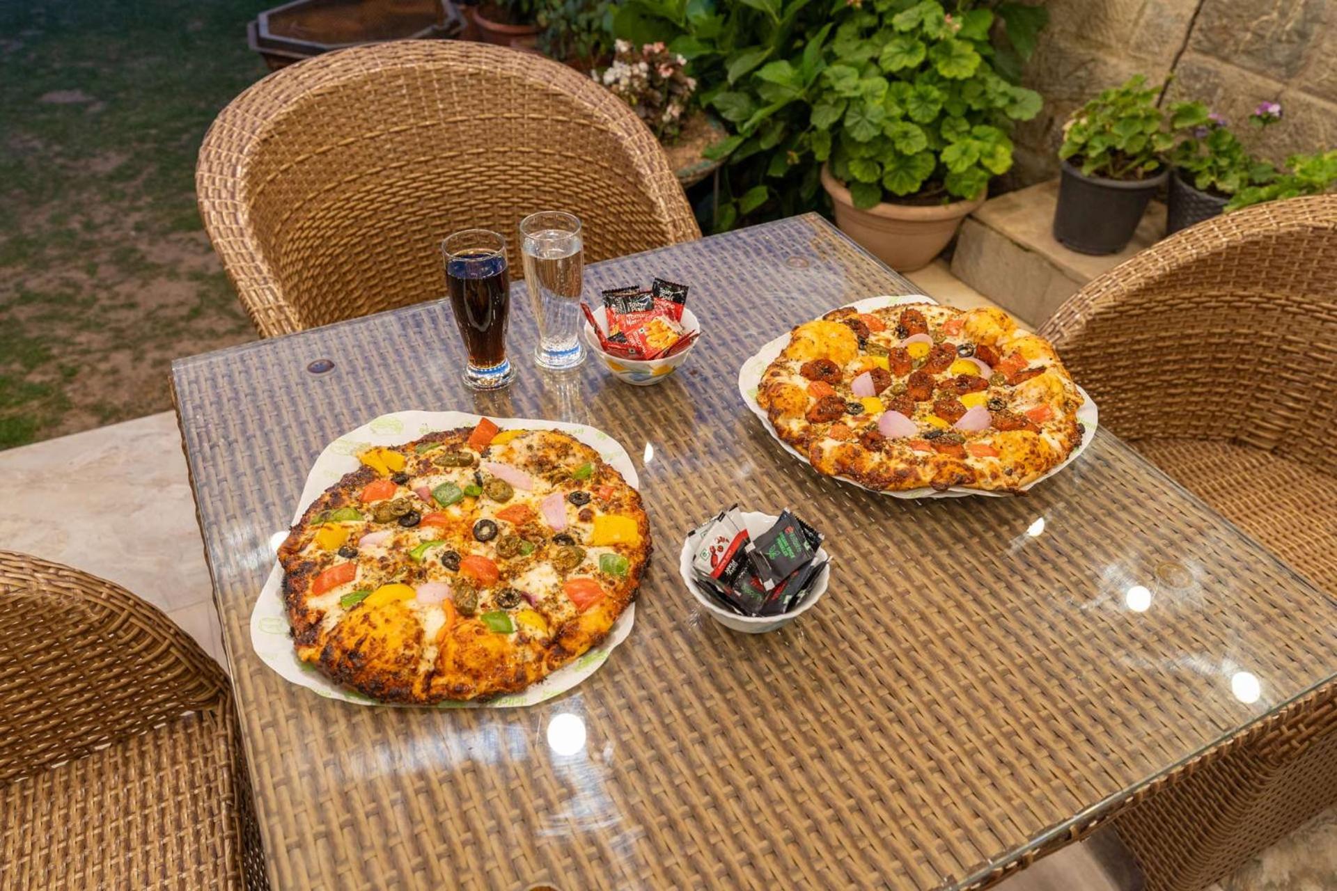 Stayvista At Floradale W Jacuzzi & Wood-Fire Pizza Kasauli Εξωτερικό φωτογραφία